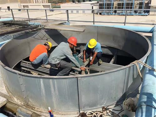 怎樣更換玻璃鋼冷卻塔塔內的填料