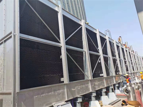 為何冷卻塔里的噴淋水需要更換?